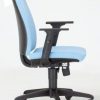 Ergonominė kėdė Intrata O-12-R20N-AN su reguliuojamais porankiais.