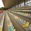 Sporto arenų kėdės Omega pagamintos iš tvirto plastiko.