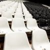 Sporto arenų kėdės Omega HB pagamintos iš tvirto plastiko.