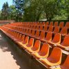Sporto arenų kėdės Omega pagamintos iš tvirto plastiko.