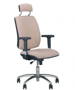 Ergonominė kėdė Quatro HRU su reguliuojamais porankiais.