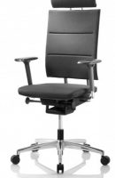 Ergonominė Sail GT8 tvirta natūralios odos ar kokybiško audinio vadovo kėdė.