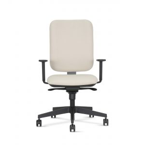 Ergonominė kėdė Garta su gobelenu aptrauktais atlošu ir sėdyne.