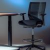 Specialios paskirties kėdė Anholt Up + ring base su atlošu