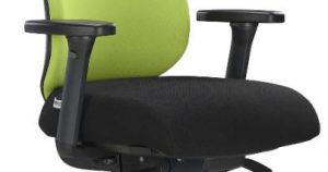 Ergonominė kėdė Vacatio su sinchroniniu mechanizmu.