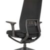 Ergonominė kėdė Solberg HRU su tinkleliu aptrauktu atlošu ir sėdyne.